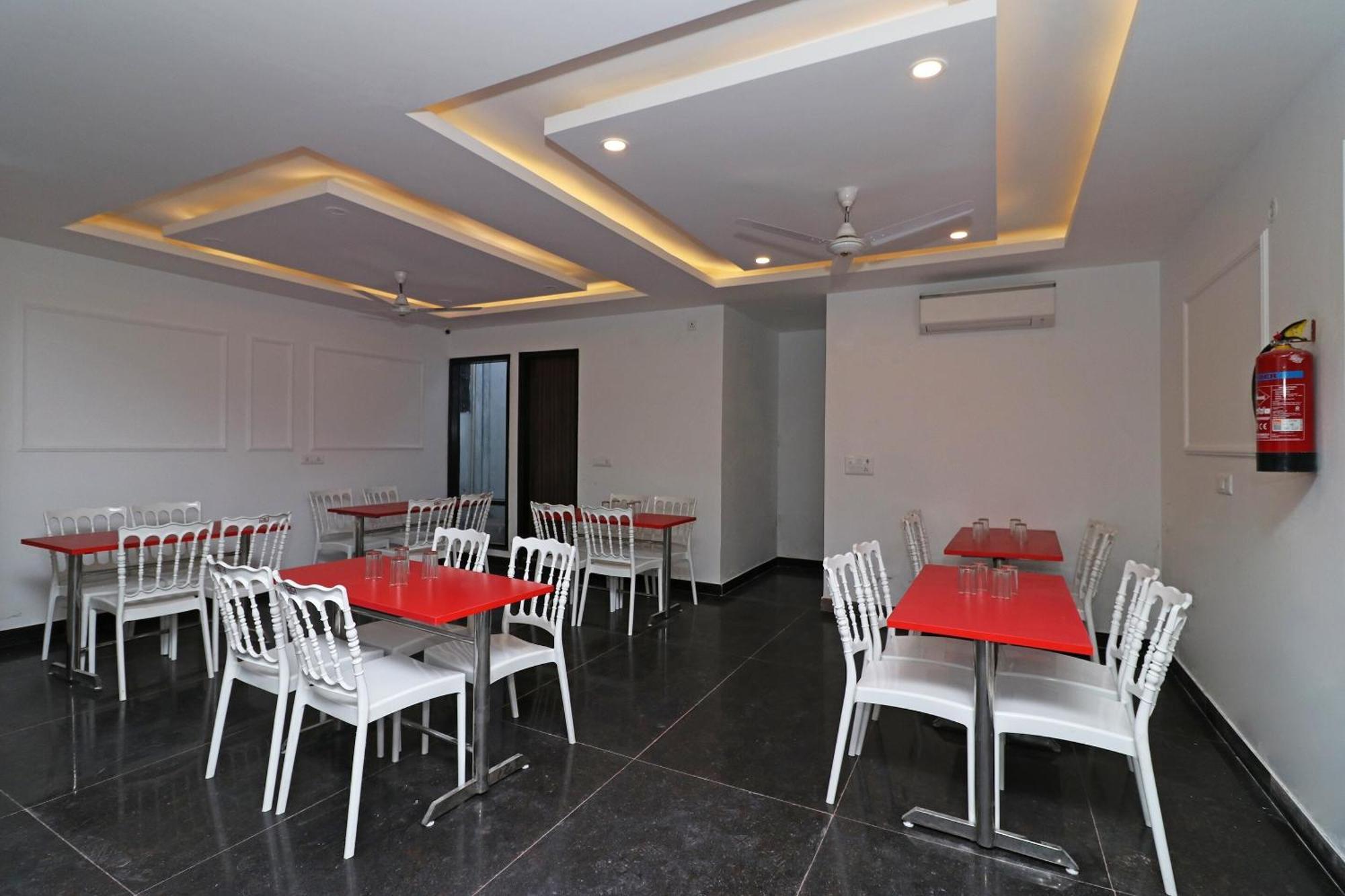 Hotel O Aamara New Delhi Extérieur photo