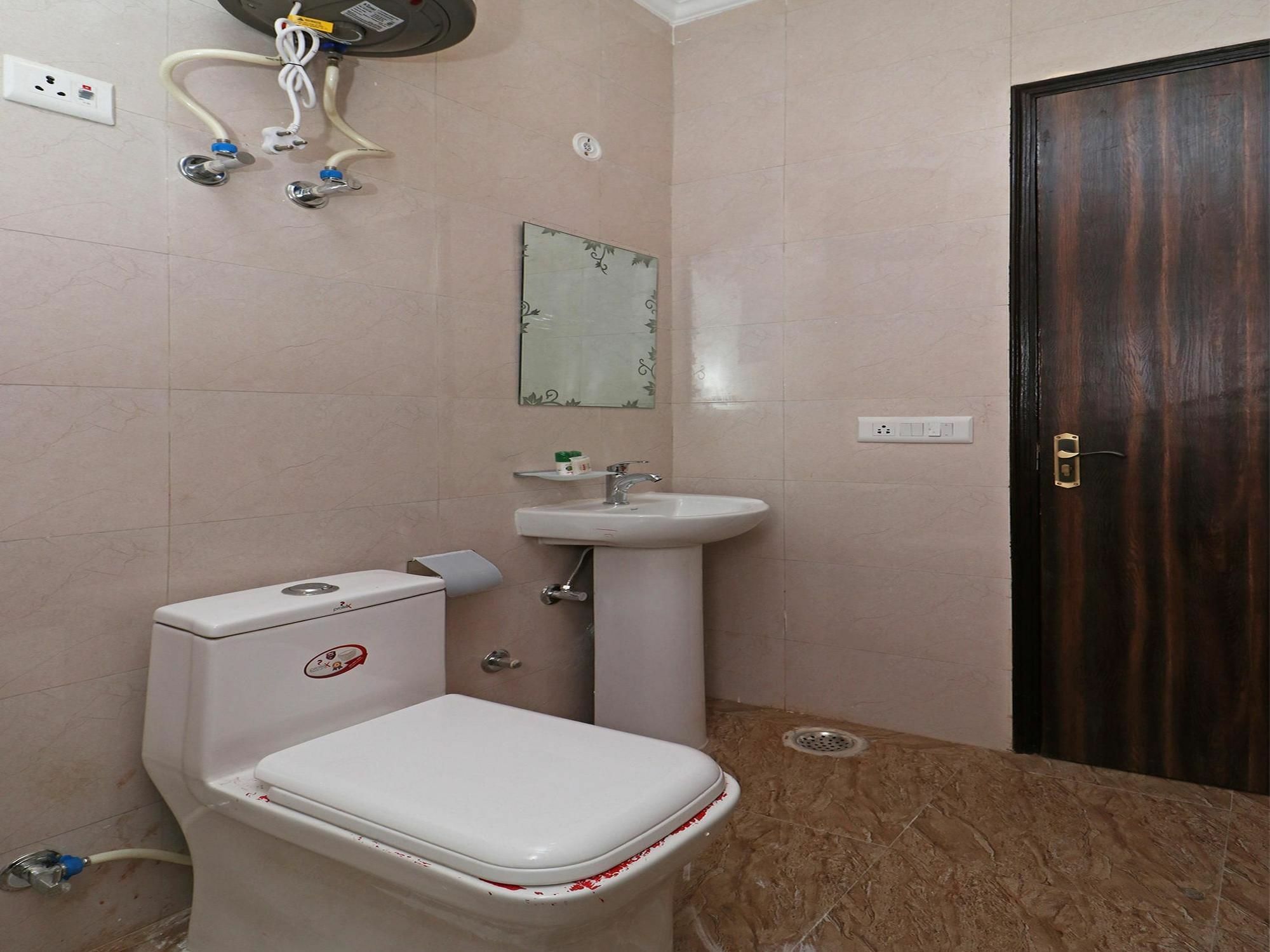 Hotel O Aamara New Delhi Extérieur photo